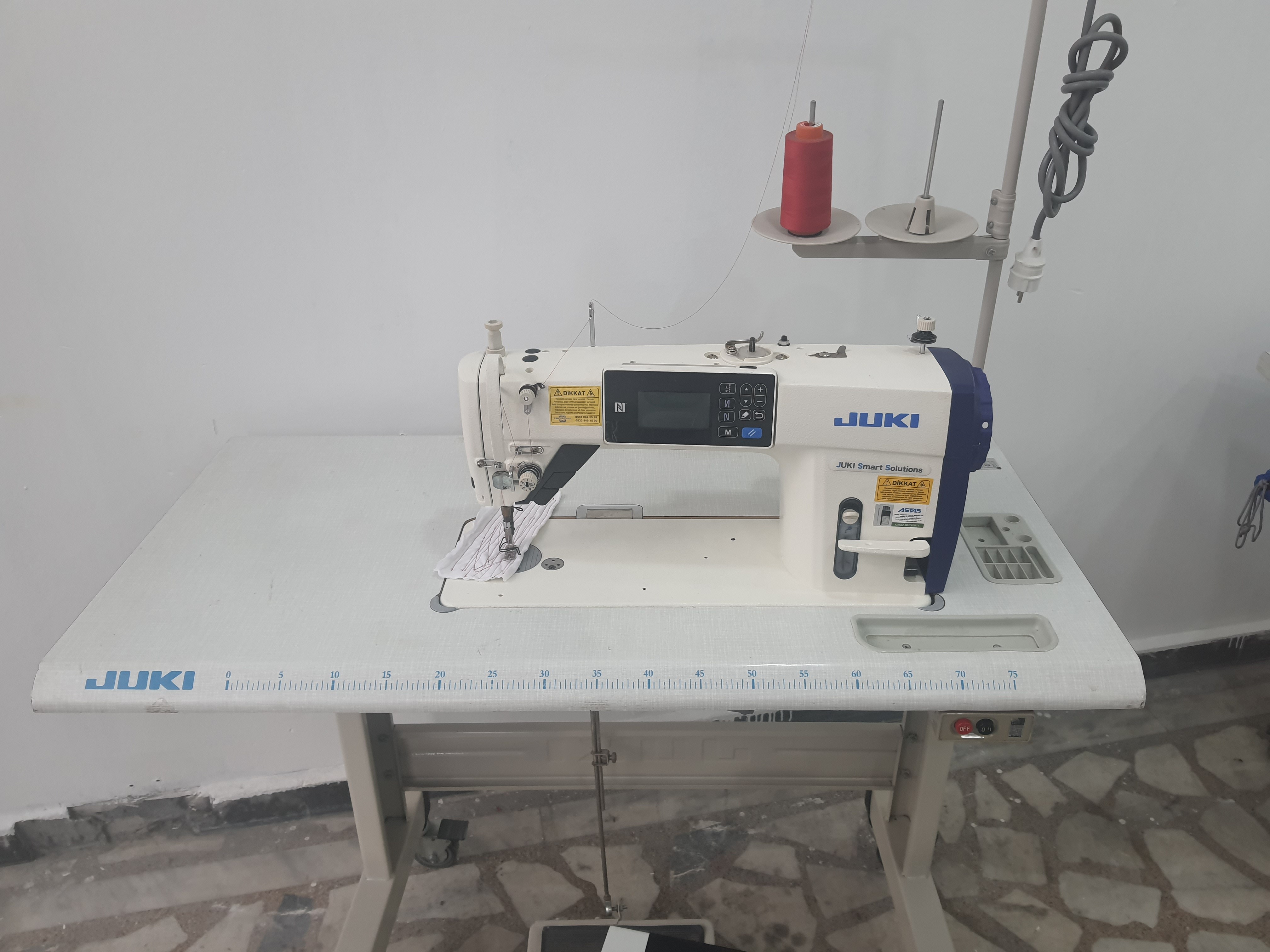 DDL 9000 CS Elektronik düz dikiş makinesi