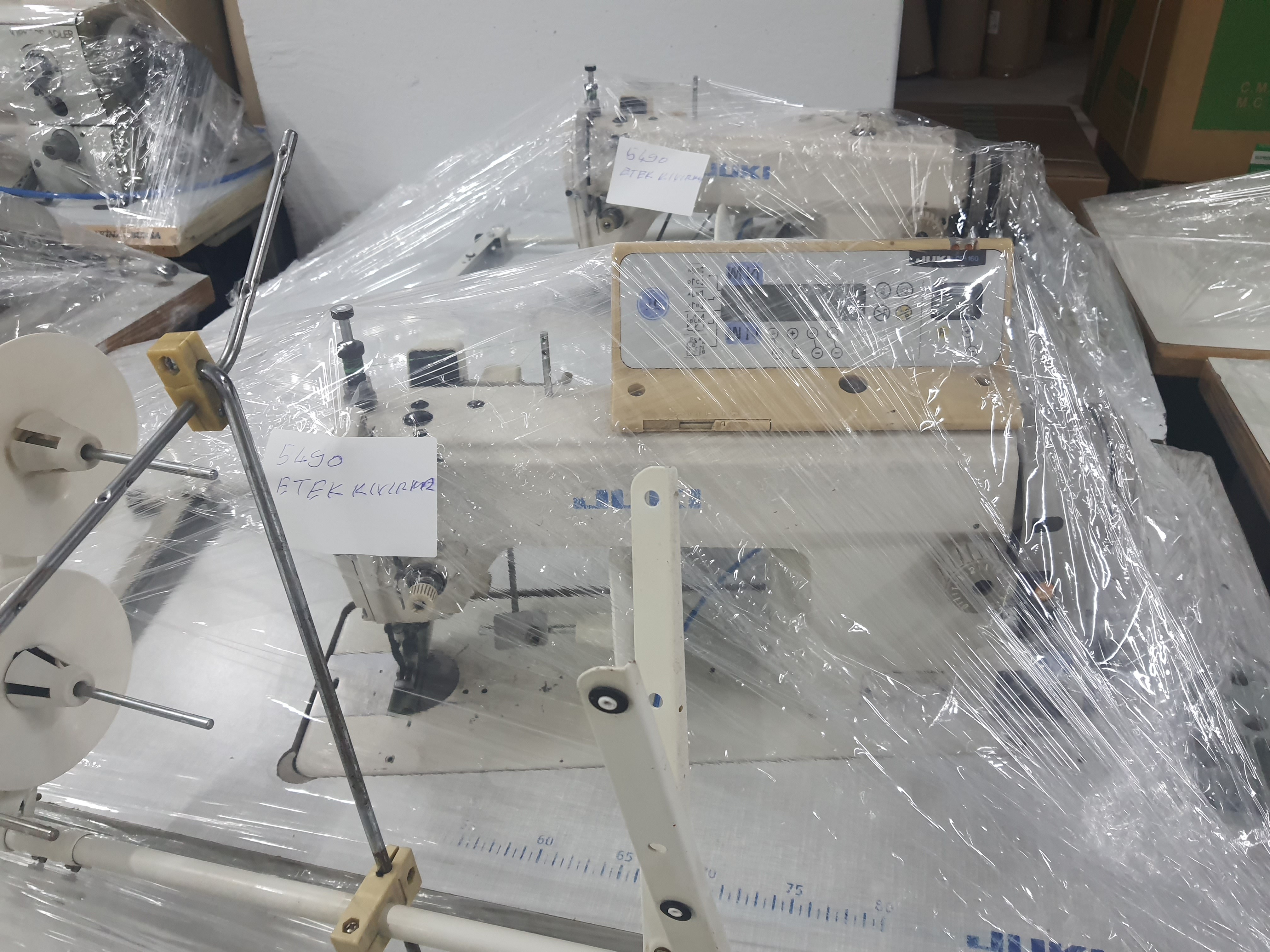 Juki DLU 5490 Kiralık Örümcek Ayak Gömlek Etek Kıvırma Makinesi