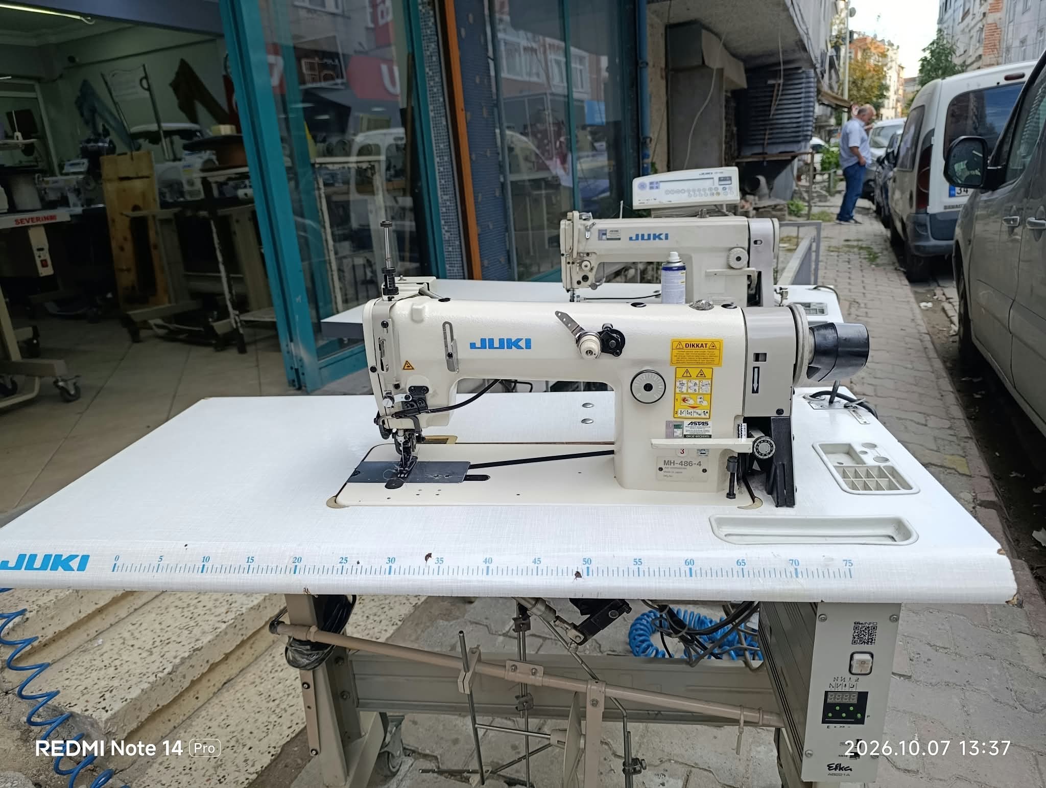 Juki MH486 Elektronik İplik Kesmeli Alt-Üst Transportlu Tek İğne Zincir Dikiş Makinesi